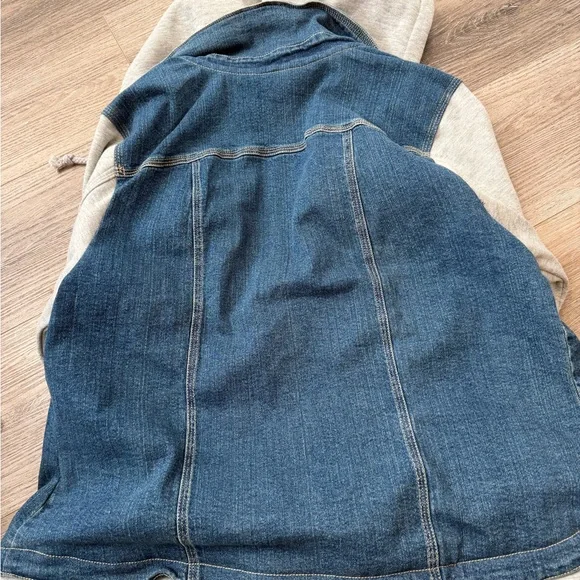 NorthStyle Denim Jacket with Gray Hood - Picture 6 of 6